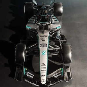 开云体育在线-梅赛德斯的新衣 W17赛车涂装发布